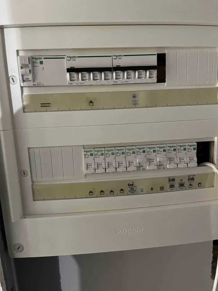 Électricité dans les Alpes-Maritimes (8webp