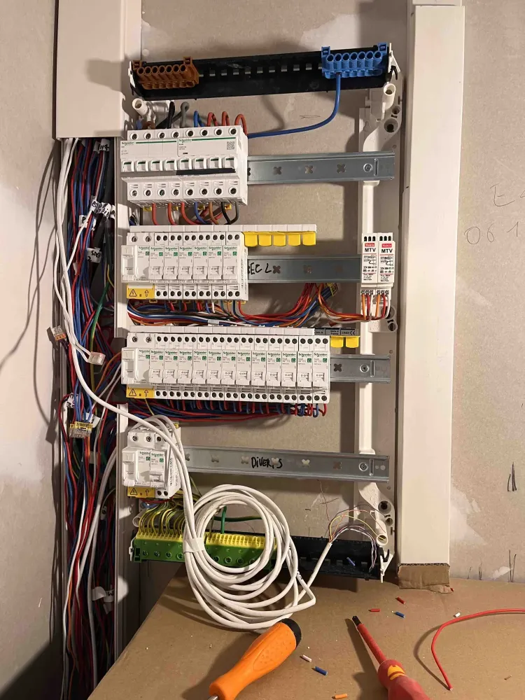 Électricité dans les Alpes-Maritimes (16webp